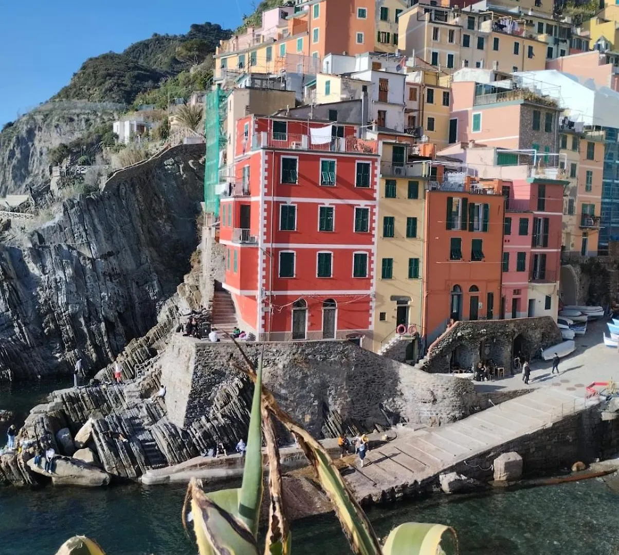Casa Vacanze Andrea La Tua Base Per Visitare Il Mare Delle Cinque Terre Apartment La Spezia